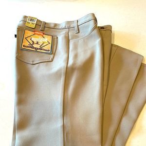 Levi’s men’s 36/34 517’s slim fit boot cut new with tags.